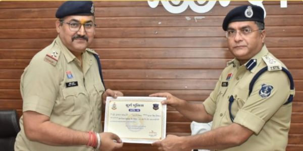  &ldquo;ऑपरेशन मुस्कान&rdquo; ने मायूस परिवार के चेहरों पर लौटाई खुशी, दुर्ग पुलिस 181 गुमशुदा बच्चों को सकुशल घर पहुंचाकर प्रदेश में बनी अव्वल