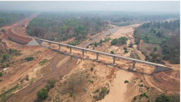 बस्तर के विकास में एक और क्रांतिकारी कदम, दल्लीराजहरा&ndash;रावघाट रेल परियोजना दिसंबर तक होगी पूरी