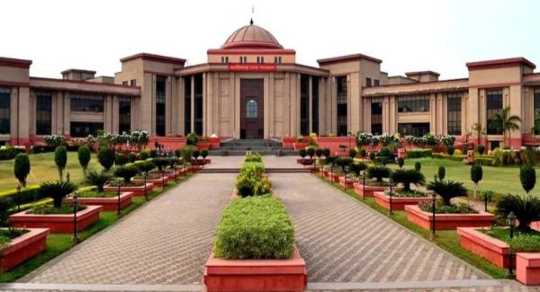 उच्च न्यायालय ने शिक्षा विभाग के संयुक्त सचिव के स्पष्टिकरण पर जताई आपत्ति