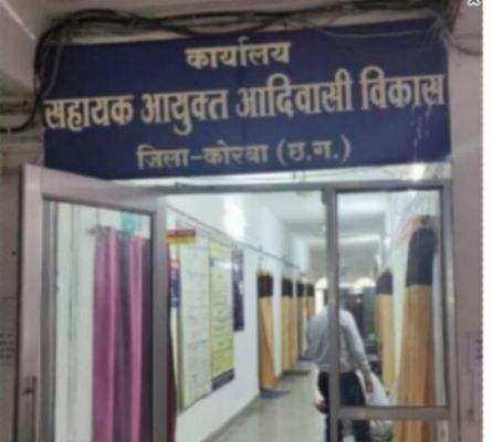 तत्कालीन सहायक आयुक्त माया वारियर, SDO और सब-इंजीनियर सहित 4 फर्म के खिलाफ FIR दर्ज