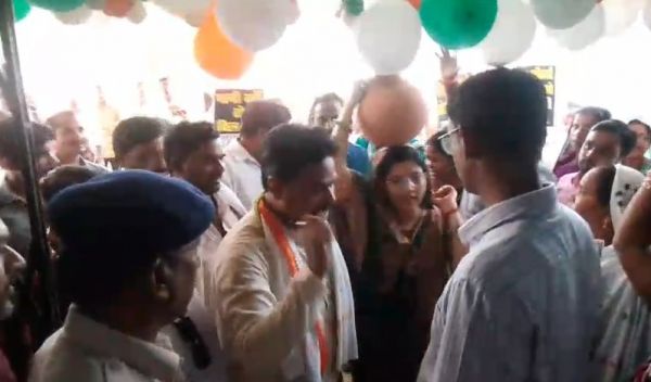 कांग्रेस पार्षद और ब्लॉक अध्यक्ष के खिलाफ FIR दर्ज, पानी-बिजली समस्या को लेकर निगम कार्यालय में हुआ था हंगामा