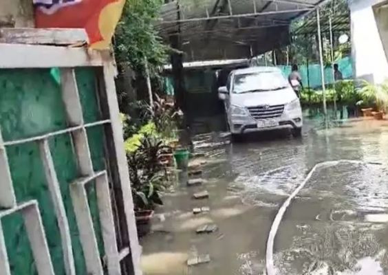 भारी बारिश से जनजीवन प्रभावित, मंत्री के बंगले में घुसा पानी, नेशनल हाईवे बंद