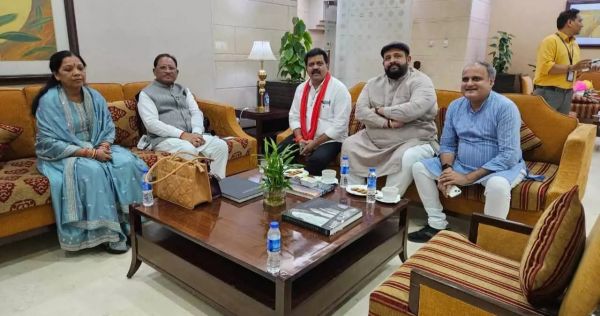 CM विष्णुदेव साय विदेश दौरा पूरा कर लौटे दिल्ली 