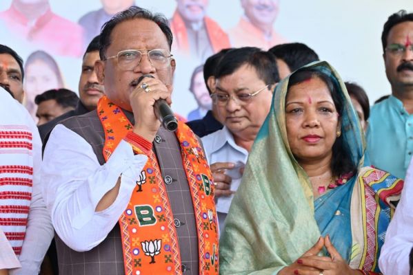 विदेश दौरे से लौटे मुख्यमंत्री, कहा &ndash; छत्तीसगढ़ बनेगा निवेश का बड़ा केंद्र