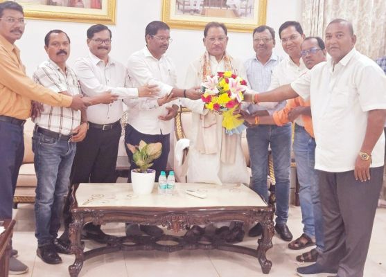 मुख्यमंत्री विष्णु देव साय को कंवर समाज प्रतिनिधिमंडल ने दी बधाई एवं करमा तिहार के लिए आमंत्रण