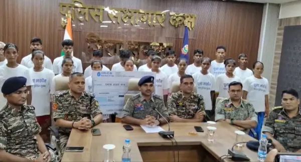 सुकमा में 20 माओवादियों ने किया आत्मसमर्पण