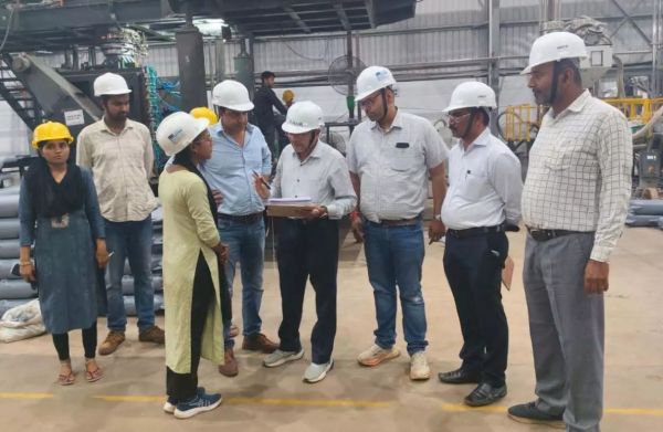 औद्योगिक कारखानों के निरीक्षण में अनियमितता पाए जाने पर नोटिस जारी 