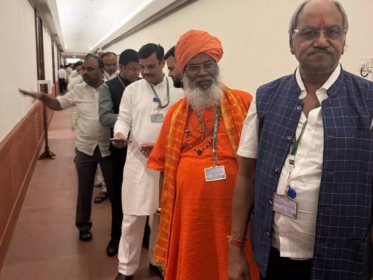 सांसद बृजमोहन अग्रवाल ने उपराष्ट्रपति चुनने किया मतदान 