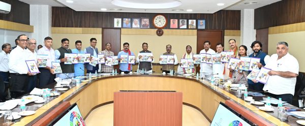 मुख्यमंत्री साय ने राज्य नीति आयोग की राज्य एवं जिला प्रगति रिपोर्ट 2024 का किया विमोचन