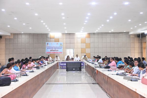 मंत्री लक्ष्मी राजवाड़े ने की विभागीय कार्यों की समीक्षा, योजनाओं के प्रभावी क्रियान्वयन, कुपोषण उन्मूलन और आंगनबाड़ियों के व्यवस्थित संचालन पर दिए कड़े निर्देश