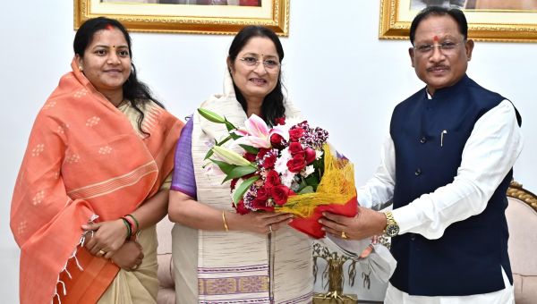 मुख्यमंत्री विष्णु देव साय से केंद्रीय महिला एवं बाल विकास मंत्री अन्नपूर्णा देवी ने की मुलाकात