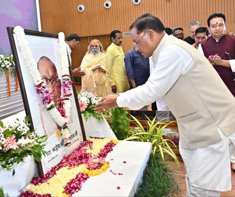 मुख्यमंत्री विष्णुदेव साय ने शांताराम सर्राफ को अर्पित की श्रद्धांजलि