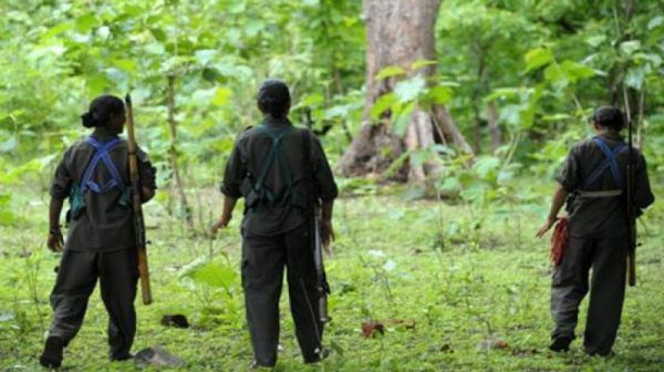 पुलिस-नक्सली मुठभेड़: दो माओवादी ढेर, एके-47 समेत भारी मात्रा में हथियार और विस्फोटक बरामद