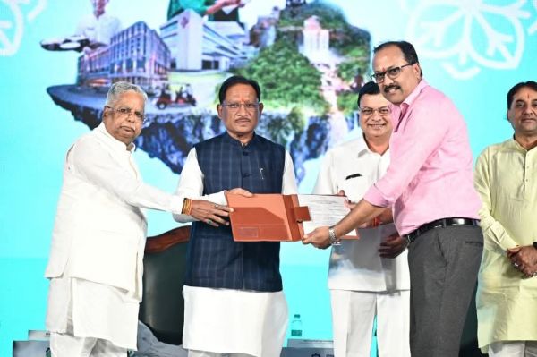 मुख्यमंत्री छत्तीसगढ़ केयर कनेक्ट कार्यक्रम में हुए शामिल, कहा- प्रधानमंत्री के विज़न के साथ कदमताल करते हुए छत्तीसगढ़ विकसित भारत का हिस्सा बनेगा