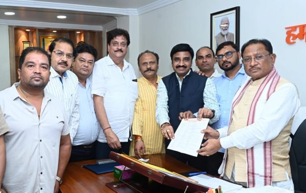 वेतन विसंगति, प्रमोशन, डीए, पेंशन सहित कई मुद्दों पर मुख्यमंत्री से फेडरेशन की हुई चर्चा