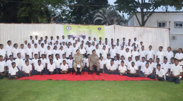 दशहरा पर 103 नक्सलियों ने हिंसा का रास्ता छोड़ किया आत्मसमर्पण: CM साय ने बोले-