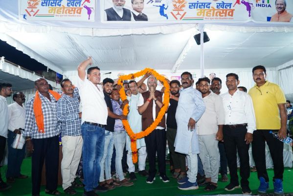 सांसद बृजमोहन अग्रवाल ने किया &ldquo;सांसद खेल महोत्सव&rdquo; का भव्य शुभारंभ, 13 खेलों में हजारों युवाओं ने दिखाई प्रतिभा