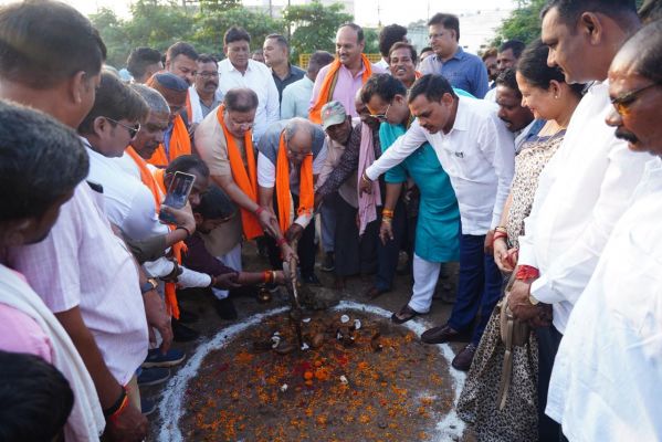 सांसद बृजमोहन अग्रवाल ने दी रायपुर को करोड़ों की सौगात, हाट बाजार का लोकार्पण, सड़क और सामुदायिक भवन का भूमिपूजन