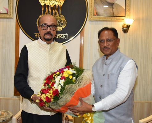 राजभवन में दीपावली मिलन समारोह का हुआ आयोजन, मुख्यमंत्री साय सहित जनप्रतिनिधिगण एवं गणमान्य नागरिक रहे उपस्थित