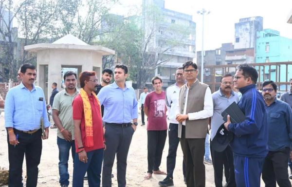 वित्तमंत्री ओ.पी.चौधरी रायगढ़ में चल रहे प्रोजेक्ट्स की प्रगति का जायजा लेने पहुंचे 