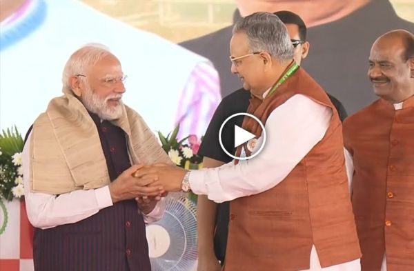 PM मोदी ने की विधानसभा अध्यक्ष की तारीफ: कहा &ndash; लोकतंत्र को सशक्त बनाने का जीता-जागता उदाहरण हैं डॉ. रमन सिंह