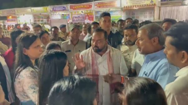 बेमेतरा राज्योत्सव में भारी बवाल, कलेक्टर से विवाद के बाद विधायक ने कार्यक्रम का किया बहिष्कार