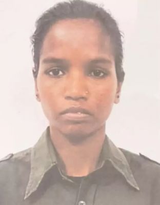 हार्डकोर महिला नक्सली ने खैरागढ़ में किया सरेंडर  