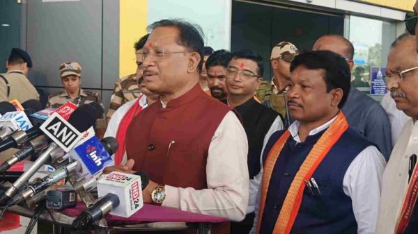 मुख्यमंत्री विष्णुदेव साय नुआपाड़ा विधानसभा उपचुनाव में भाजपा की धुआंधार चुनावी हुंकार भरने ओडिशा हुए रवाना