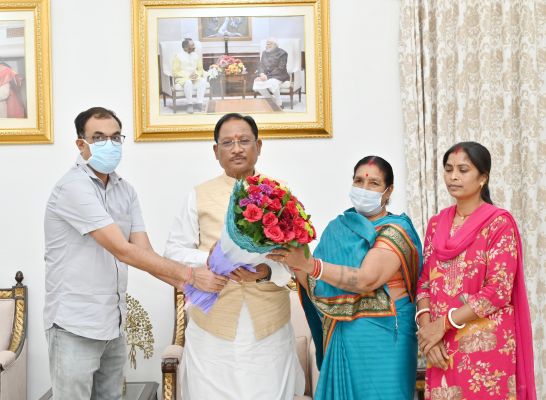 मुख्यमंत्री विशेष स्वास्थ्य सहायता योजना बन रही लोगों के लिए संजीवनी, शासकीय मदद से गणेशराम का किडनी प्रत्यारोपण सफल, सीएम से मिल कर परिवार ने जताया आभार