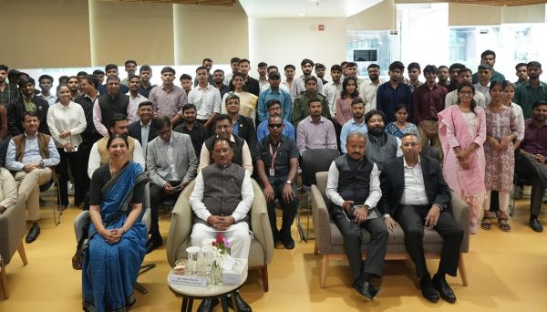 मुख्यमंत्री विष्णुदेव साय ने गुजरात के NAMTECH कॉलेज का किया दौरा