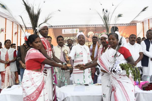 भगवान बिरसा मुंडा के 150वीं जयंती पर जनजातीय गौरव दिवस का आयोजन, कृषि मंत्री रामविचार नेताम हुए शामिल