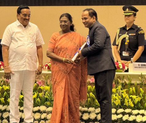 रायपुर कलेक्टर गौरव सिंह और निगम आयुक्त विश्वदीप को राष्ट्रपति ने किया सम्मानित, जल संरक्षण और सर्वश्रेष्ठ निगम का मिला पुरस्कार