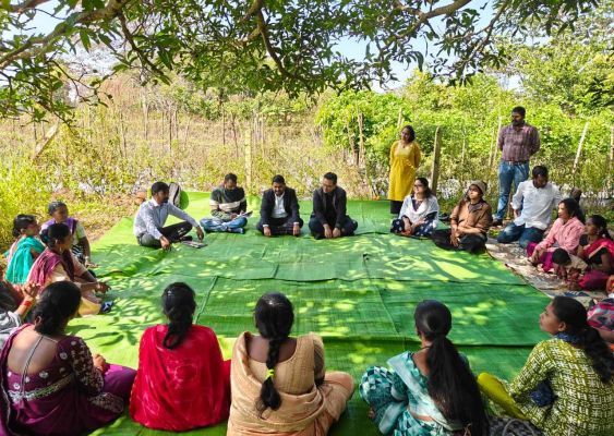 आकांक्षी कार्यक्रम के बस्तर जिला प्रभारी अधिकारी ने दरभा विकासखंड में विकासात्मक गतिविधियों का लिया जायजा