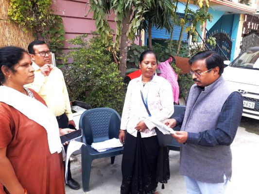 संभागायुक्त महादेव कावरे ने किया विशेष गहन पुनरीक्षण कार्य का निरीक्षण