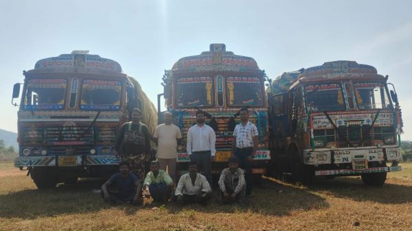 चेक पोस्ट पर तीन ट्रकों से 765 क्विंटल धान जब्त, सीमावर्ती इलाकों में अवैध परिवहन पर रखी जा रही कड़ी निगरानी