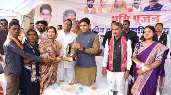 जीवन की सफलता केवल डिग्री लेने में नहीं,बल्कि संस्कृति एवं संस्कारों को अपनाकर जीवन जीने में- राजस्व मंत्री टंक राम वर्मा