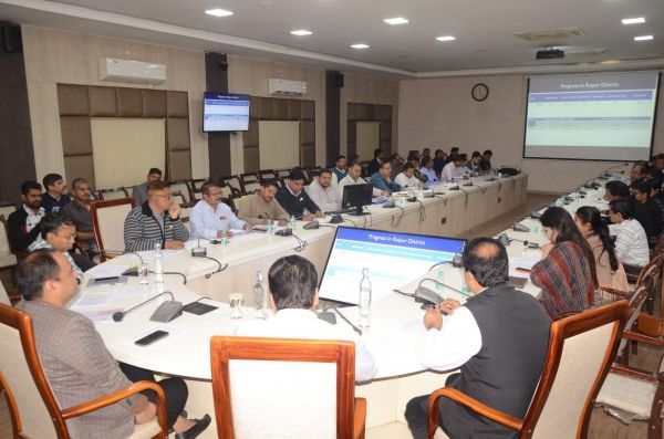 कलेक्टर डॉ. गौरव सिंह ने ली पीएम सूर्यघर मुफ्त बिजली योजना की समीक्षा बैठक