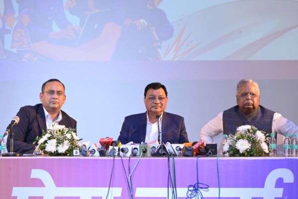 छत्तीसगढ़ में औद्योगिक क्रांति की रफ्तार: 7.83 लाख करोड़ के निवेश प्रस्ताव, सेमीकंडक्टर और AI जैसे नए क्षेत्रों से बदलेगी किस्मत! 