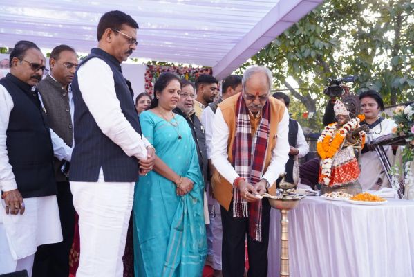 &ldquo;हम खेलेंगे, हिंदुस्तान खेलेगा&rdquo; के उद्घोष के साथ रायपुर खेल महोत्सव मेगा फाइनल का भव्य शुभारंभ, सांसद बृजमोहन अग्रवाल ने किया उद्घाटन