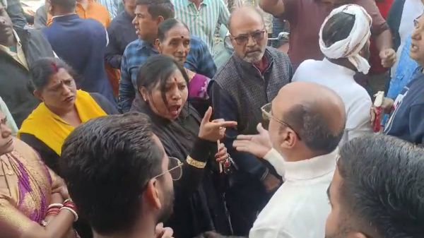 आमाबेड़ा धार्मिक हिंसा के विरोध में बस्तर बंद, त्योहार से पहले दुकानें बंद कराने पर व्यापारियों में नाराजगी