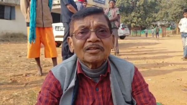 धान खरीदी अव्यवस्था के विरोध में पूर्व विधायक देवलाल दुग्गा का धरना, शासन-प्रशासन पर लगाए गंभीर आरोप