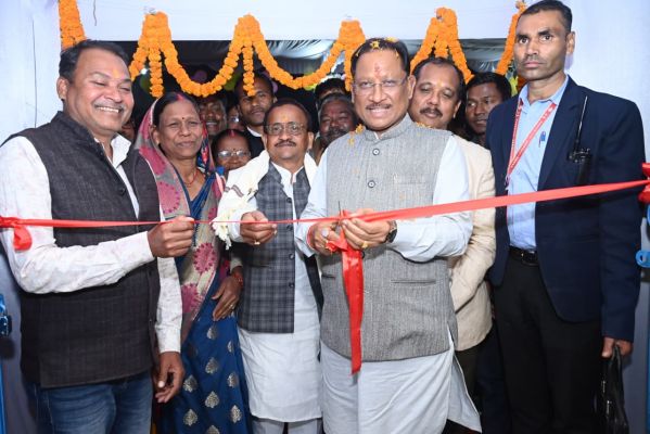 मुख्यमंत्री विष्णुदेव साय ने फरसाबहार, कुनकुरी और मनोरा में पोषण पुनर्वास केन्द्र का किया शुभारंभ