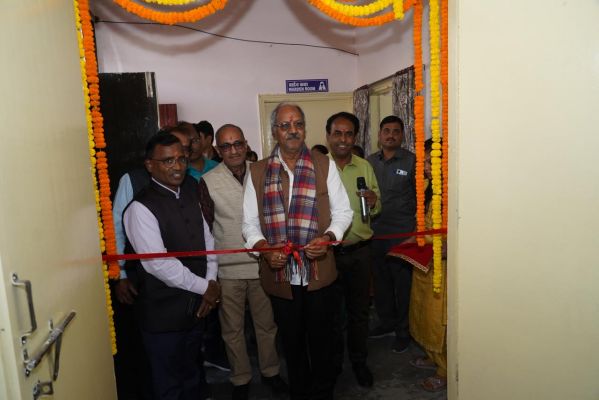 सांसद बृजमोहन अग्रवाल ने &ldquo;सियान गुड़ी&rdquo; वरिष्ठजन क्रियाकलाप एवं मनोरंजन केंद्र का किया शुभारंभ