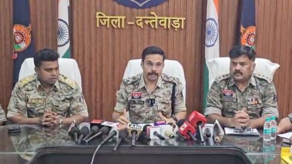 नक्सल विरोधी अभियान को ऐतिहासिक सफलता, 2025 में 272 नक्सलियों ने किया आत्मसमर्पण