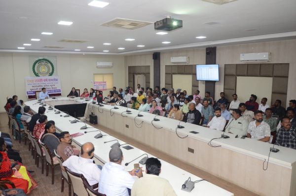 शासकीय उचित मूल्य दुकानों की समीक्षा बैठक संपन्न, राशन दुकानों में 2 से 9 जनवरी तक मनाया जा रहा है चावल उत्सव एवं उपभोक्ता जागरूकता सप्ताह