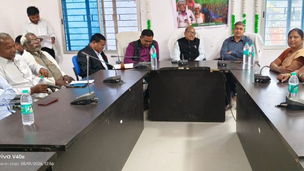 MSP पर मक्का खरीदी नहीं : जिला प्रशासन और किसानों के बीच हुई बैठक, 10 हजार रुपए प्रति एकड़ सहायता राशि पर बनी सहमति