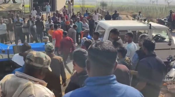 वन भूमि से अतिक्रमण हटाने पर बवाल : ग्रामीणों और वन अमले के बीच हुई झड़प, डीएफओ ने कहा- 