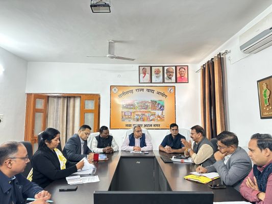 NFSA एवं CGFSA पात्रताओं के क्रियान्वयन की राज्य खाद्य आयोग के अध्यक्ष संदीप शर्मा ने ली राज्य स्तरीय समीक्षा बैठक