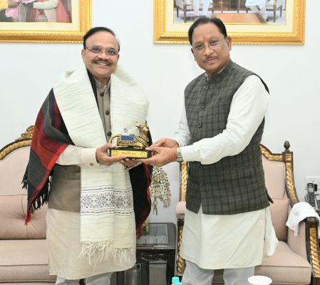 मुख्यमंत्री विष्णुदेव साय से भारत स्काउट एवं गाइड्स के राष्ट्रीय अध्यक्ष डॉ. अनिल जैन ने की मुलाकात