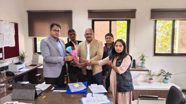 स्थानांतरित शिक्षकों की वरिष्ठता विवाद पर शिक्षक संघ का ज्ञापन, प्रथम नियुक्ति तिथि से गणना की मांग